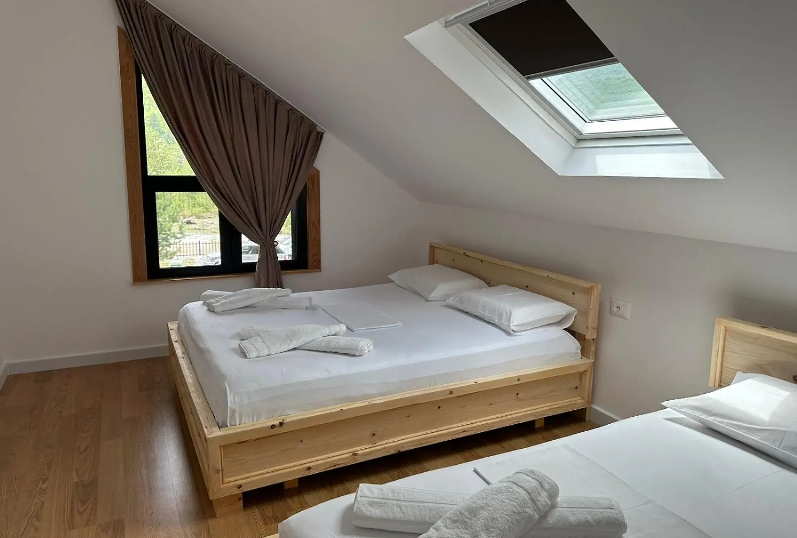 Ferma E Bleteve Stomici Hotel Nderlysaj 0*,  Albanien